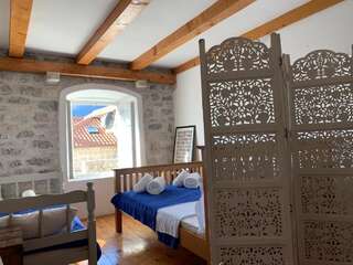 Апартаменты Villa Perast Apartments Пераст Семейный номер с видом на море-8